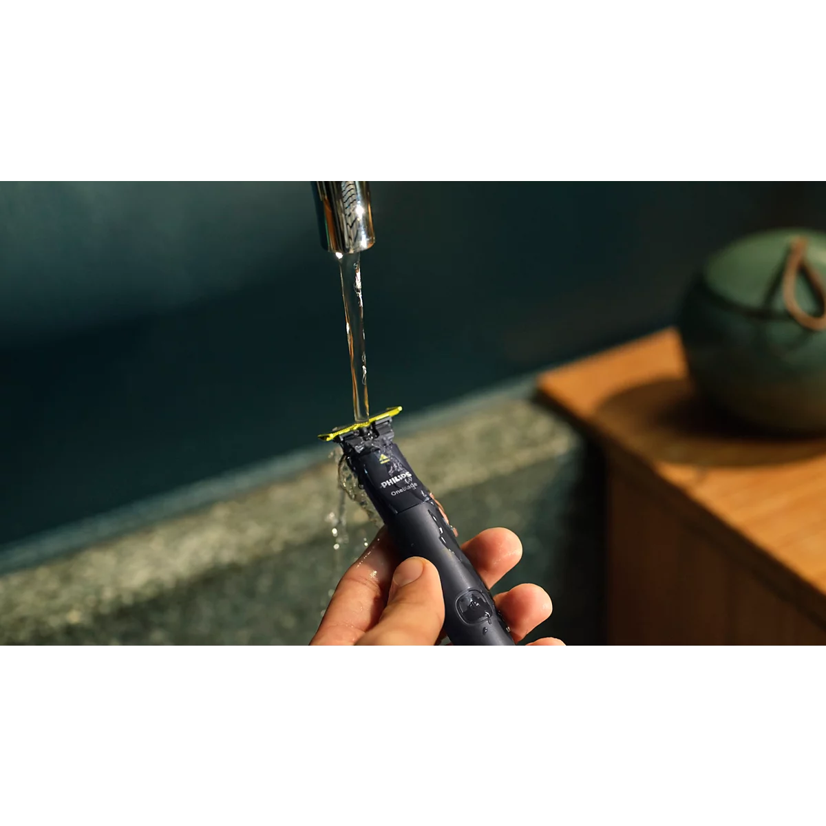Philips OneBlade Trimmer QP1424/10 thumbnail 4